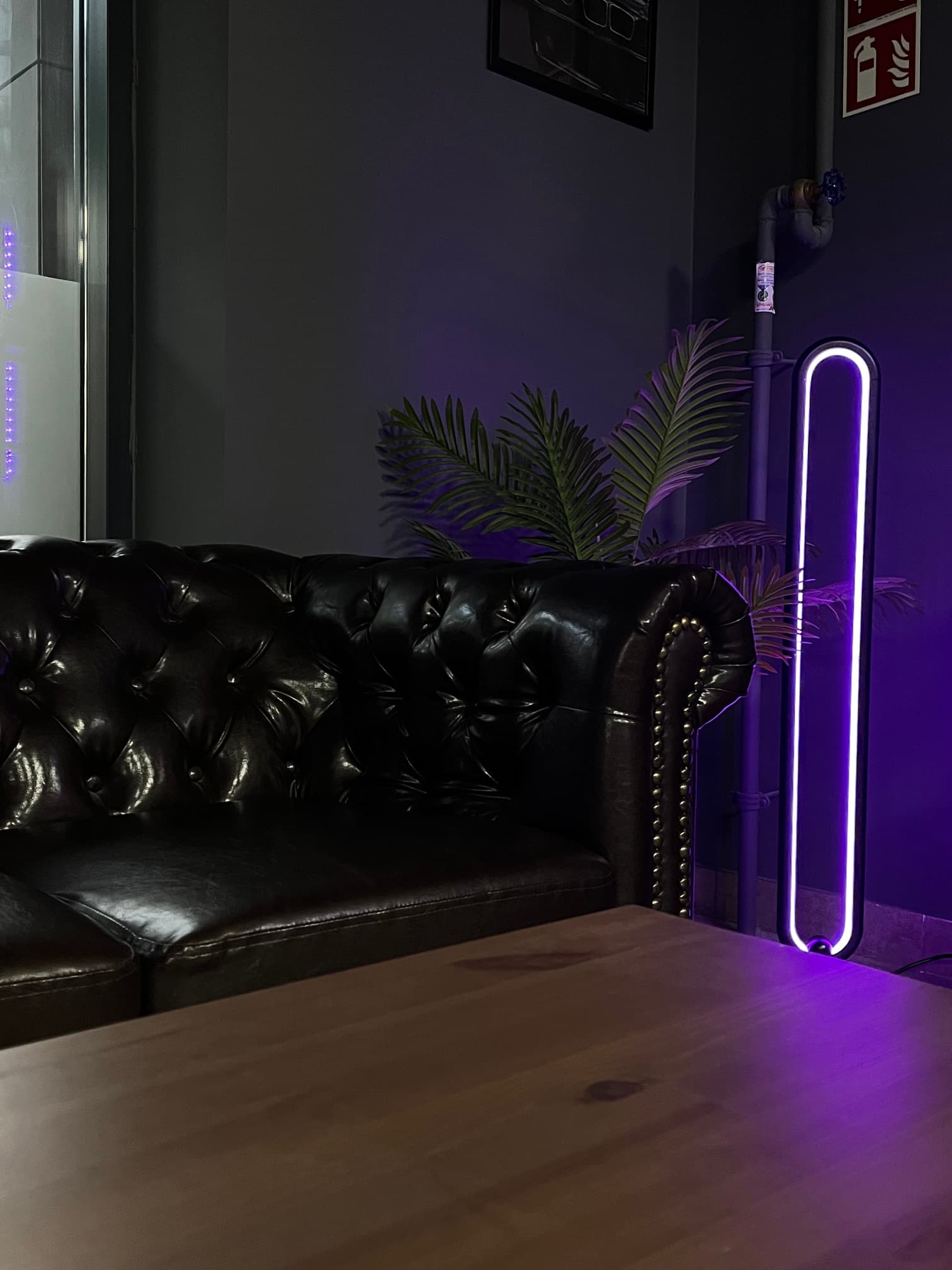 Wnętrze Vandals Barbershop